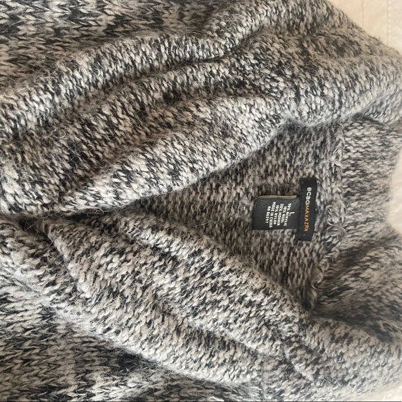 BCBG Max Azria Grey chunky wool blend knit jacket style sweater, belted, size L - Picture 10 of 12